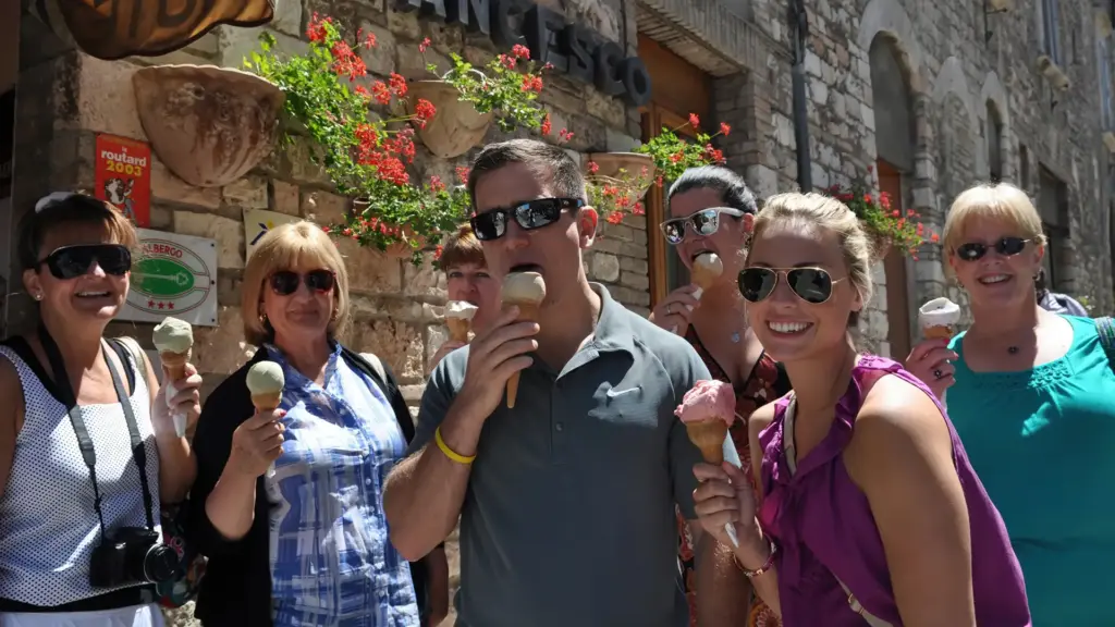 Small group tour in Assisi